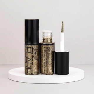 EYELINER LÍQUIDO COM GLITTER - DELINEADO COM FORTE PIGMENTAÇÃO