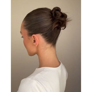 BELLA SLEEK BUN - CERA PARA UM PENTEADO PERFEITO